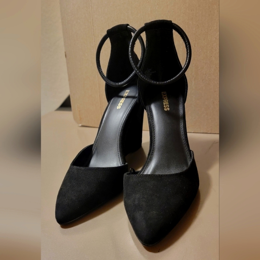Express Heels